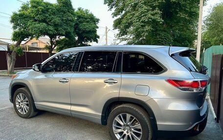 Toyota Highlander III, 2014 год, 3 150 000 рублей, 6 фотография