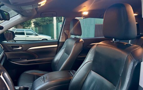 Toyota Highlander III, 2014 год, 3 150 000 рублей, 13 фотография