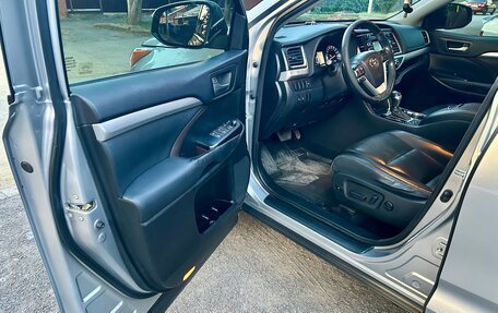 Toyota Highlander III, 2014 год, 3 150 000 рублей, 14 фотография