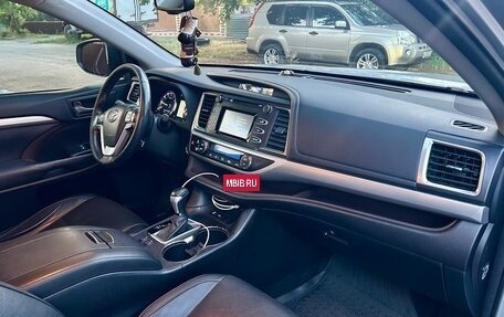 Toyota Highlander III, 2014 год, 3 150 000 рублей, 15 фотография