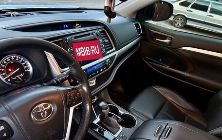 Toyota Highlander III, 2014 год, 3 150 000 рублей, 12 фотография