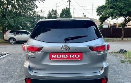 Toyota Highlander III, 2014 год, 3 150 000 рублей, 8 фотография