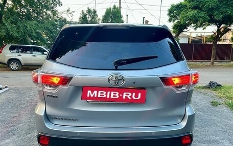 Toyota Highlander III, 2014 год, 3 150 000 рублей, 9 фотография