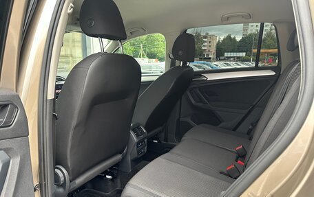 Volkswagen Tiguan II, 2019 год, 2 200 000 рублей, 17 фотография
