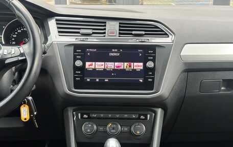Volkswagen Tiguan II, 2019 год, 2 200 000 рублей, 20 фотография