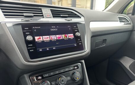 Volkswagen Tiguan II, 2019 год, 2 200 000 рублей, 13 фотография
