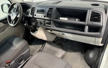 Volkswagen Caravelle T6 рестайлинг, 2019 год, 2 099 800 рублей, 3 фотография