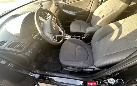 Hyundai Solaris II рестайлинг, 2013 год, 870 000 рублей, 7 фотография