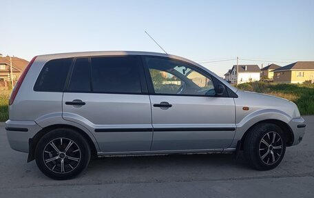 Ford Fusion I, 2004 год, 320 000 рублей, 2 фотография