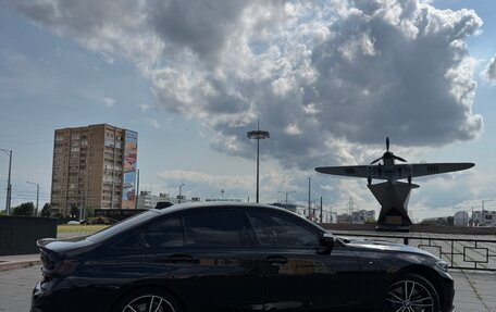 BMW 3 серия, 2019 год, 1 675 000 рублей, 2 фотография