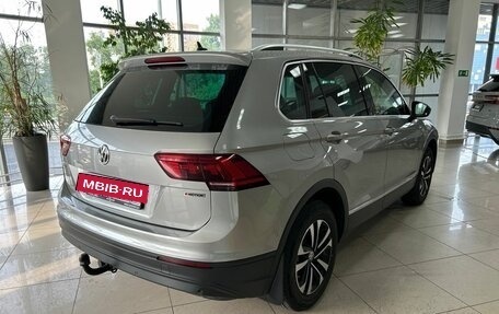Volkswagen Tiguan II, 2019 год, 2 299 000 рублей, 5 фотография