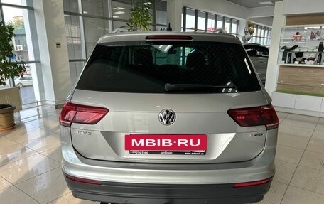 Volkswagen Tiguan II, 2019 год, 2 299 000 рублей, 6 фотография