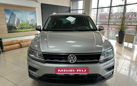 Volkswagen Tiguan II, 2019 год, 2 299 000 рублей, 2 фотография