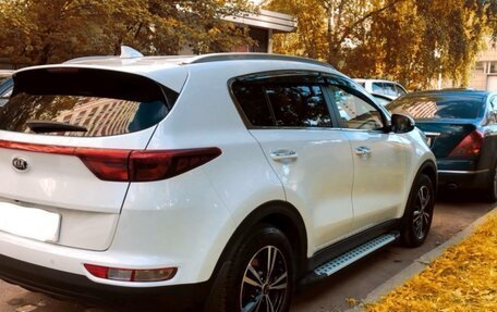 KIA Sportage IV рестайлинг, 2018 год, 2 000 000 рублей, 2 фотография