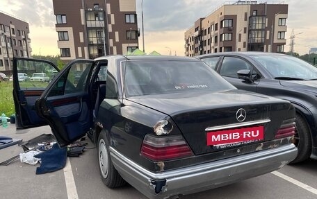 Mercedes-Benz E-Класс, 1994 год, 370 000 рублей, 4 фотография