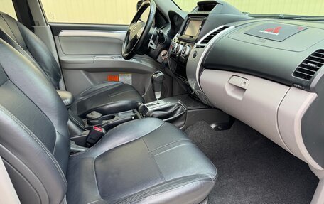 Mitsubishi Pajero Sport II рестайлинг, 2013 год, 1 720 000 рублей, 12 фотография