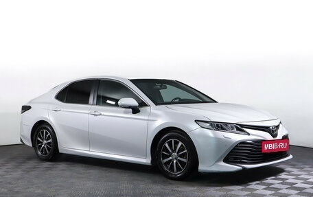 Toyota Camry, 2018 год, 1 725 000 рублей, 3 фотография