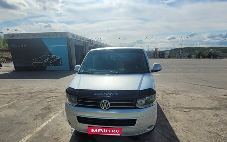 Volkswagen Multivan T5, 2011 год, 2 450 000 рублей, 2 фотография