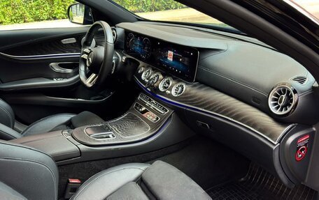 Mercedes-Benz E-Класс, 2021 год, 5 200 000 рублей, 22 фотография