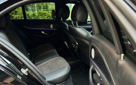 Mercedes-Benz E-Класс, 2021 год, 5 200 000 рублей, 29 фотография