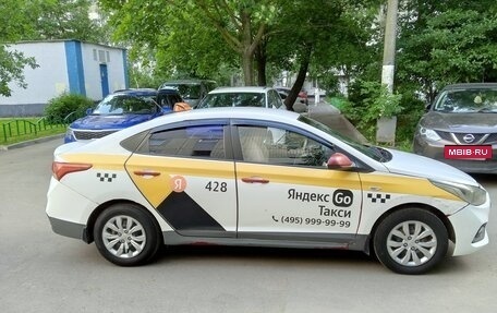Hyundai Solaris II рестайлинг, 2017 год, 660 000 рублей, 5 фотография