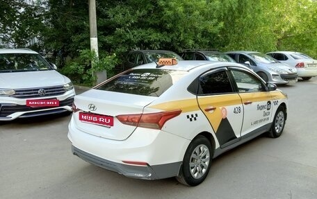Hyundai Solaris II рестайлинг, 2017 год, 660 000 рублей, 14 фотография