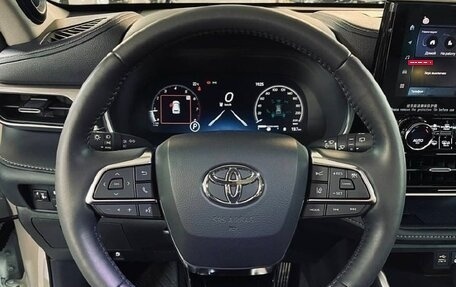 Toyota Highlander, 2025 год, 5 220 000 рублей, 6 фотография
