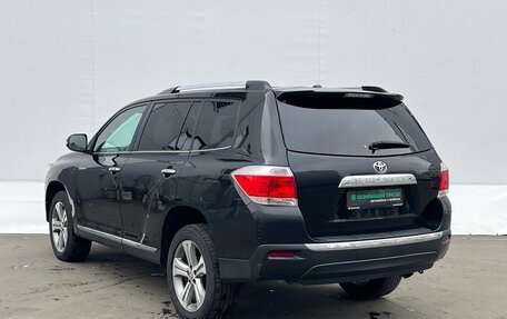Toyota Highlander III, 2010 год, 1 575 000 рублей, 7 фотография