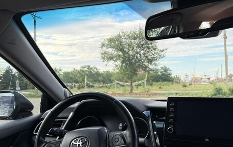 Toyota Camry, 2021 год, 3 950 000 рублей, 8 фотография