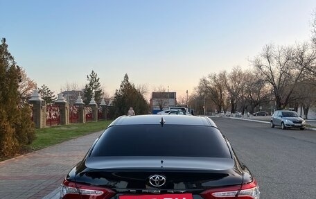 Toyota Camry, 2021 год, 3 950 000 рублей, 5 фотография