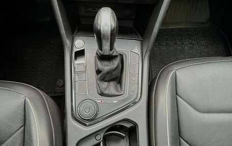 Volkswagen Tiguan II, 2018 год, 3 150 000 рублей, 12 фотография