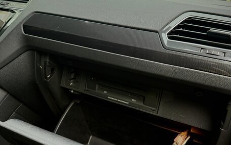 Volkswagen Tiguan II, 2018 год, 3 150 000 рублей, 15 фотография