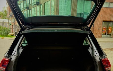 Volkswagen Tiguan II, 2018 год, 3 150 000 рублей, 26 фотография
