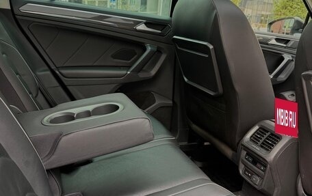 Volkswagen Tiguan II, 2018 год, 3 150 000 рублей, 24 фотография
