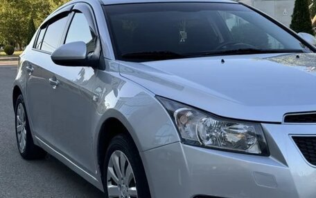 Chevrolet Cruze II, 2012 год, 800 000 рублей, 3 фотография