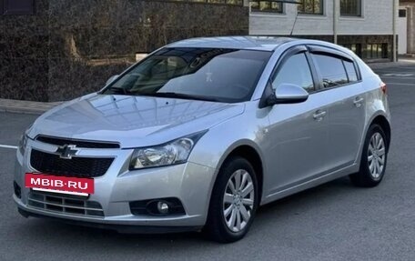 Chevrolet Cruze II, 2012 год, 800 000 рублей, 4 фотография