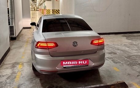 Volkswagen Passat B8 рестайлинг, 2018 год, 2 050 000 рублей, 11 фотография