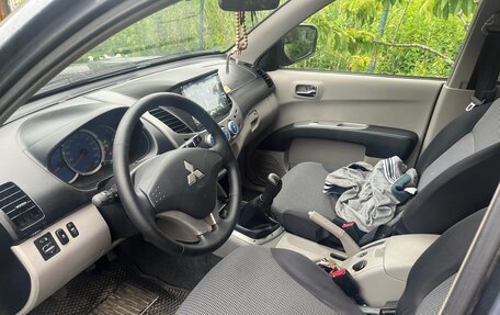 Mitsubishi L200 IV рестайлинг, 2006 год, 750 000 рублей, 3 фотография