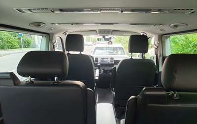 Volkswagen Multivan T6 рестайлинг, 2019 год, 5 000 000 рублей, 1 фотография