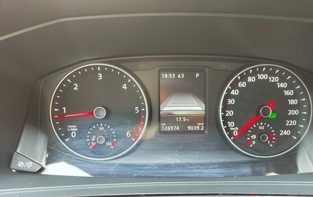 Volkswagen Multivan T6 рестайлинг, 2019 год, 5 000 000 рублей, 17 фотография