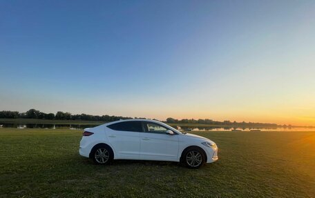 Hyundai Elantra VI рестайлинг, 2018 год, 1 470 000 рублей, 4 фотография