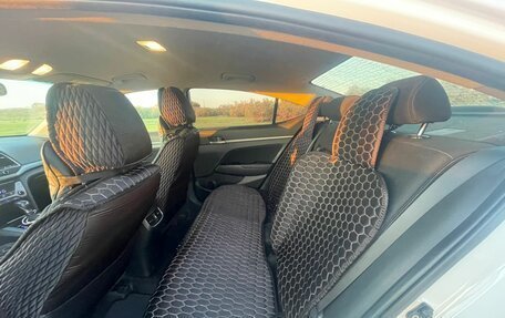 Hyundai Elantra VI рестайлинг, 2018 год, 1 470 000 рублей, 9 фотография