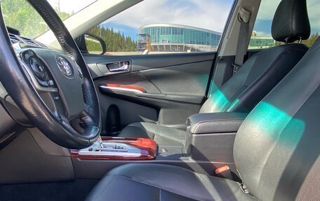 Toyota Camry, 2013 год, 1 830 000 рублей, 10 фотография