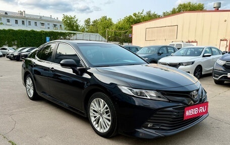 Toyota Camry, 2019 год, 2 629 000 рублей, 3 фотография