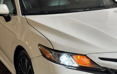 Toyota Camry, 2018 год, 1 870 000 рублей, 5 фотография