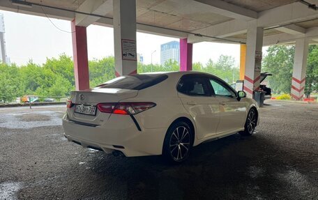 Toyota Camry, 2018 год, 1 870 000 рублей, 2 фотография
