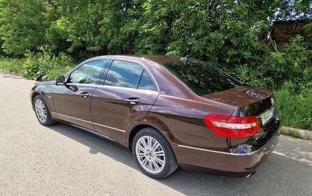 Mercedes-Benz E-Класс, 2012 год, 1 750 000 рублей, 7 фотография