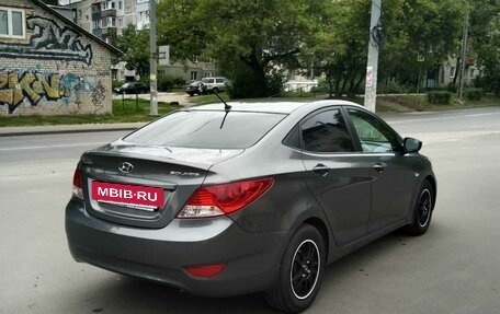 Hyundai Solaris II рестайлинг, 2011 год, 690 000 рублей, 3 фотография