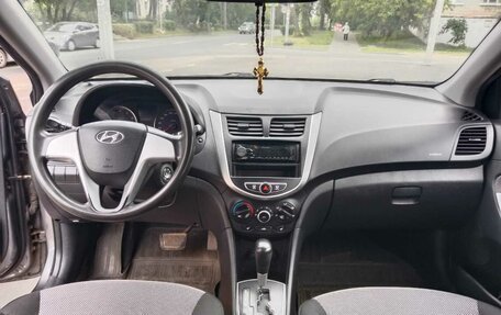 Hyundai Solaris II рестайлинг, 2011 год, 690 000 рублей, 6 фотография