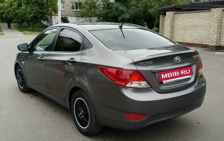 Hyundai Solaris II рестайлинг, 2011 год, 690 000 рублей, 5 фотография